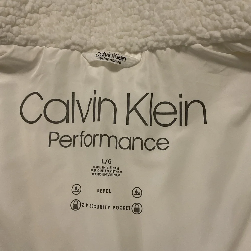 Calvin Klein Performance Women’s Quilted Vest White - Picture 6 of 7